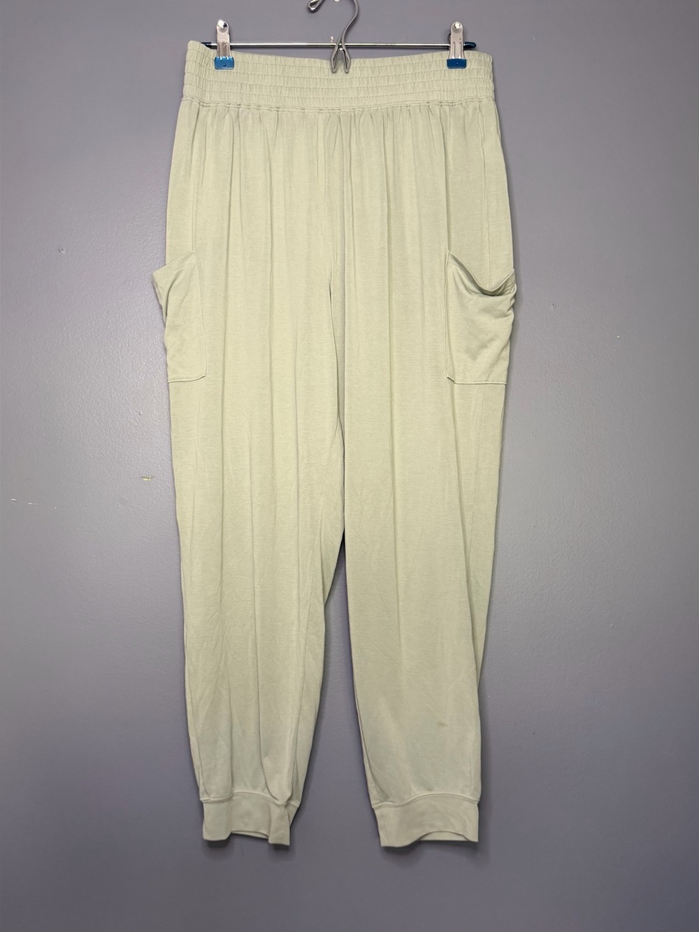 American Eagle AE Sage Light Green Modal Joggers Womens L Soft Pockets Lounge